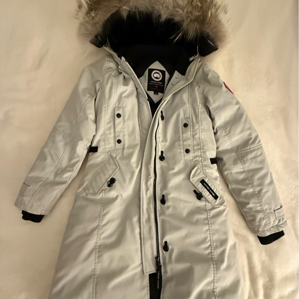 Canada Goose 2506L Ladies Kensington Parka
Size Small